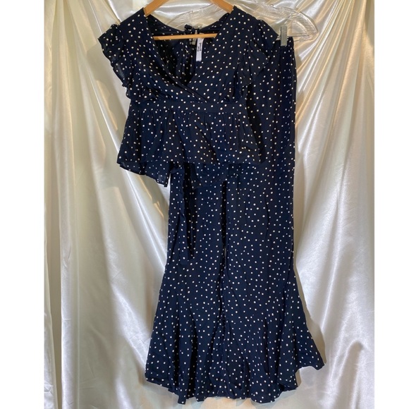 Polka Dot Open Back Ruffle Set - Picture 3 of 16